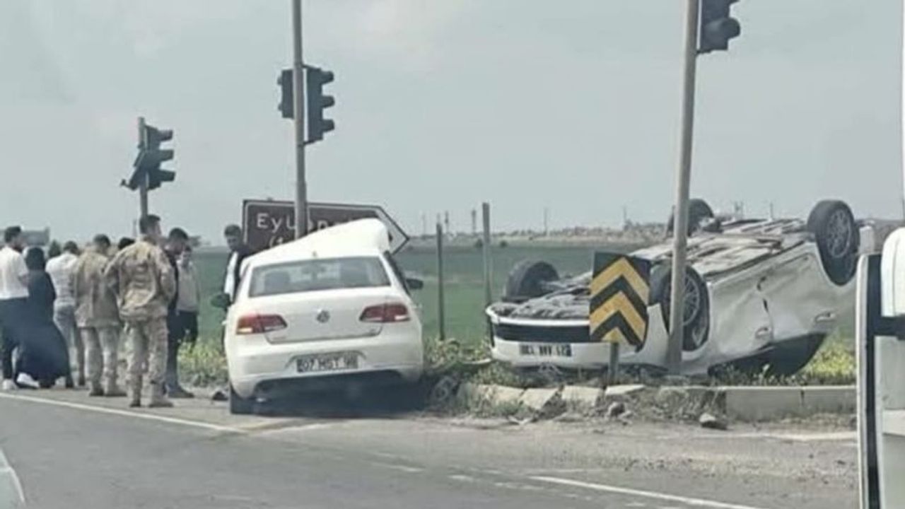 Kazaların Adresi Değişmedi! Eyüpnebi Kavşağında Çarpışma