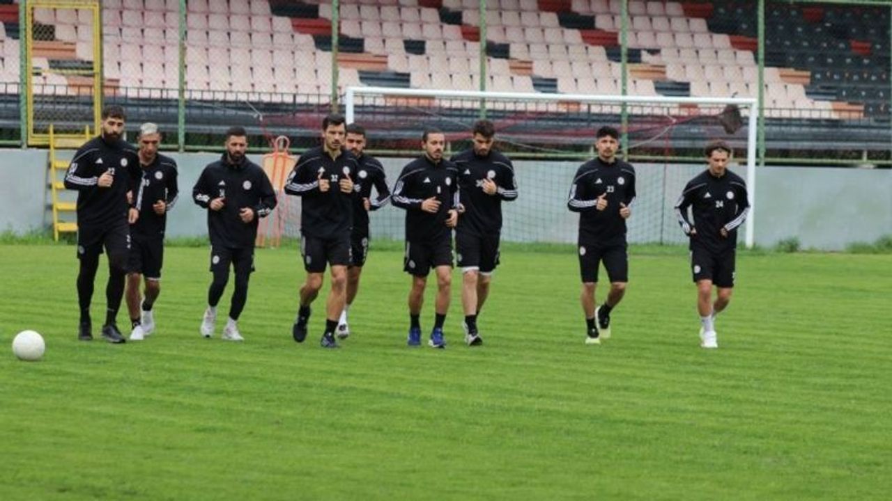 Karaköprü Belediyespor, TFF 2. Lig'de Zorlu Mücadeleye Hazırlanıyor