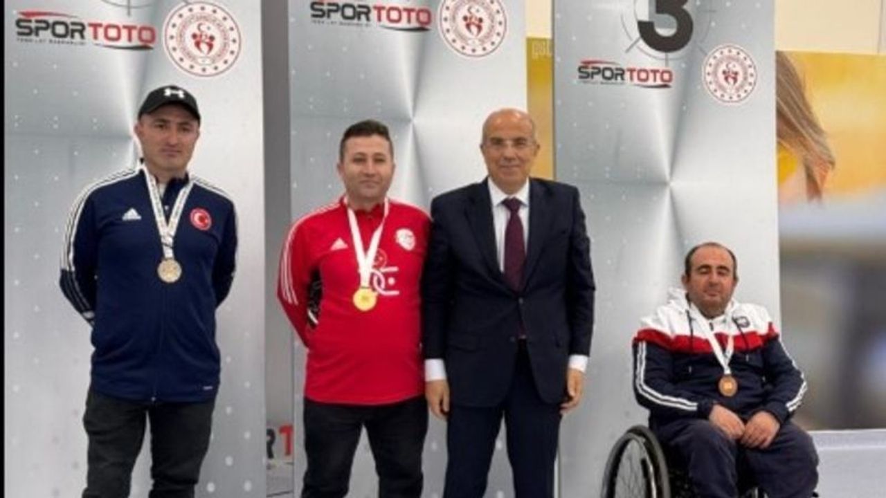 Engelli Sporculara Destek Olmaya Devam Ediyor: Erhan Coşkuner’den Çifte Madalya