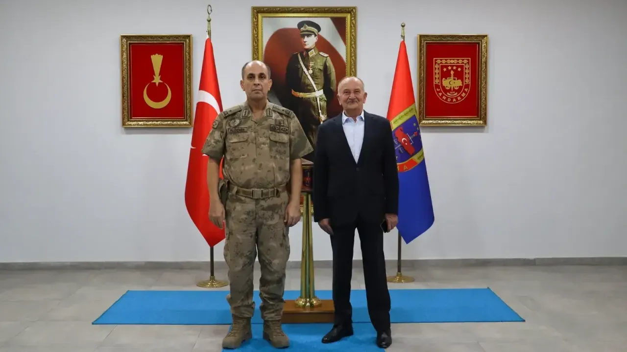 Eski Milletvekili Muzaffer Çakmaklı’dan Jandarma Komutanı Aldemir’e Ziyaret