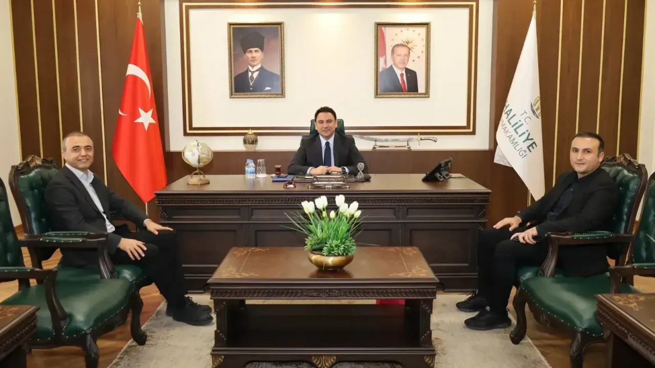 Türkiye İş Bankası Yetkilileri Kaymakam Şahin’i Ziyaret Etti