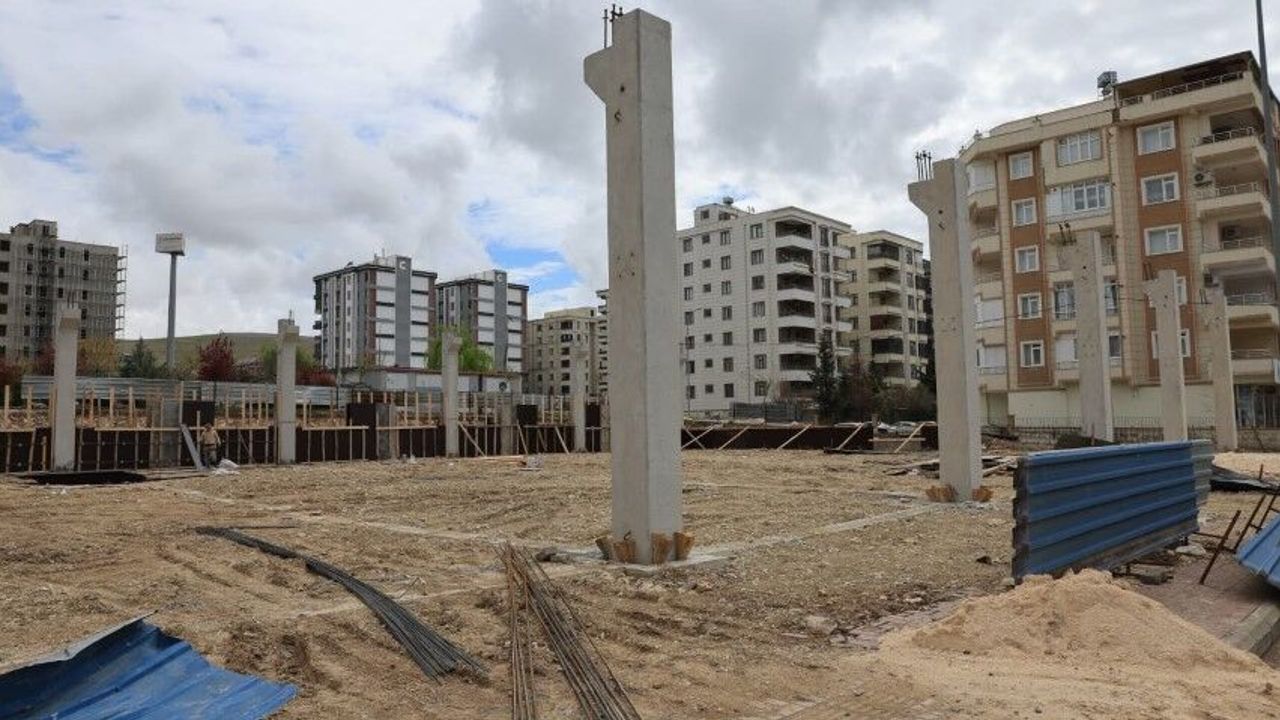 Şanlıurfa Karaköprü’de Modern Semt Pazarı Projesi Yükseliyor