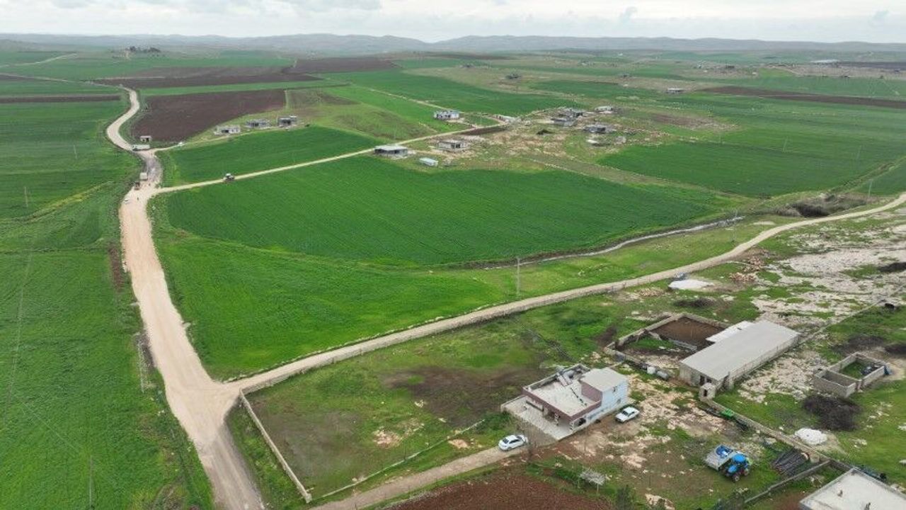 Şanlıurfa Büyükşehir’den Eyyübiye Kırsalına 4 Kilometrelik Yeni Yol Çalışması!