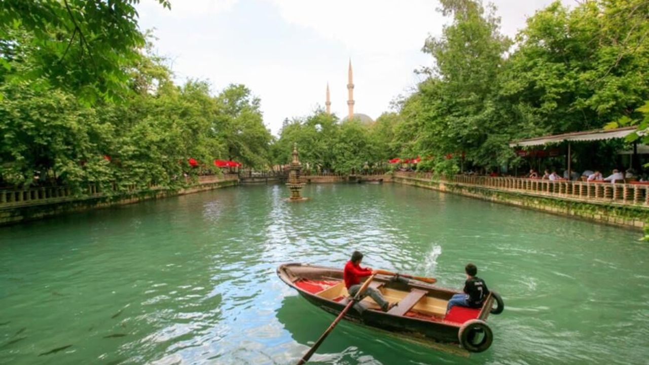 Aynzeliha Gölü Çay Bahçesi ihalesi yayımlandı; Şanlıurfa Büy