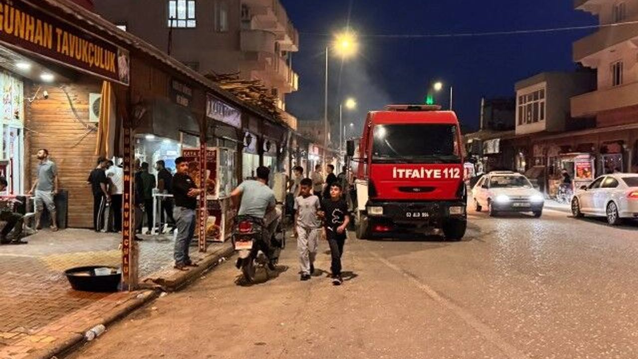Şanlıurfa Suruç'ta Akşam Saatlerinde Korkutan Yangın