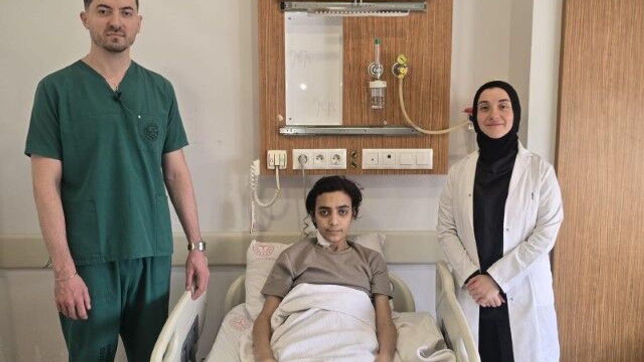Şanlıurfa’da 8 Santimetrelik Dev Beyin Tümörü Kapalı Yöntemle Başarıyla Alındı