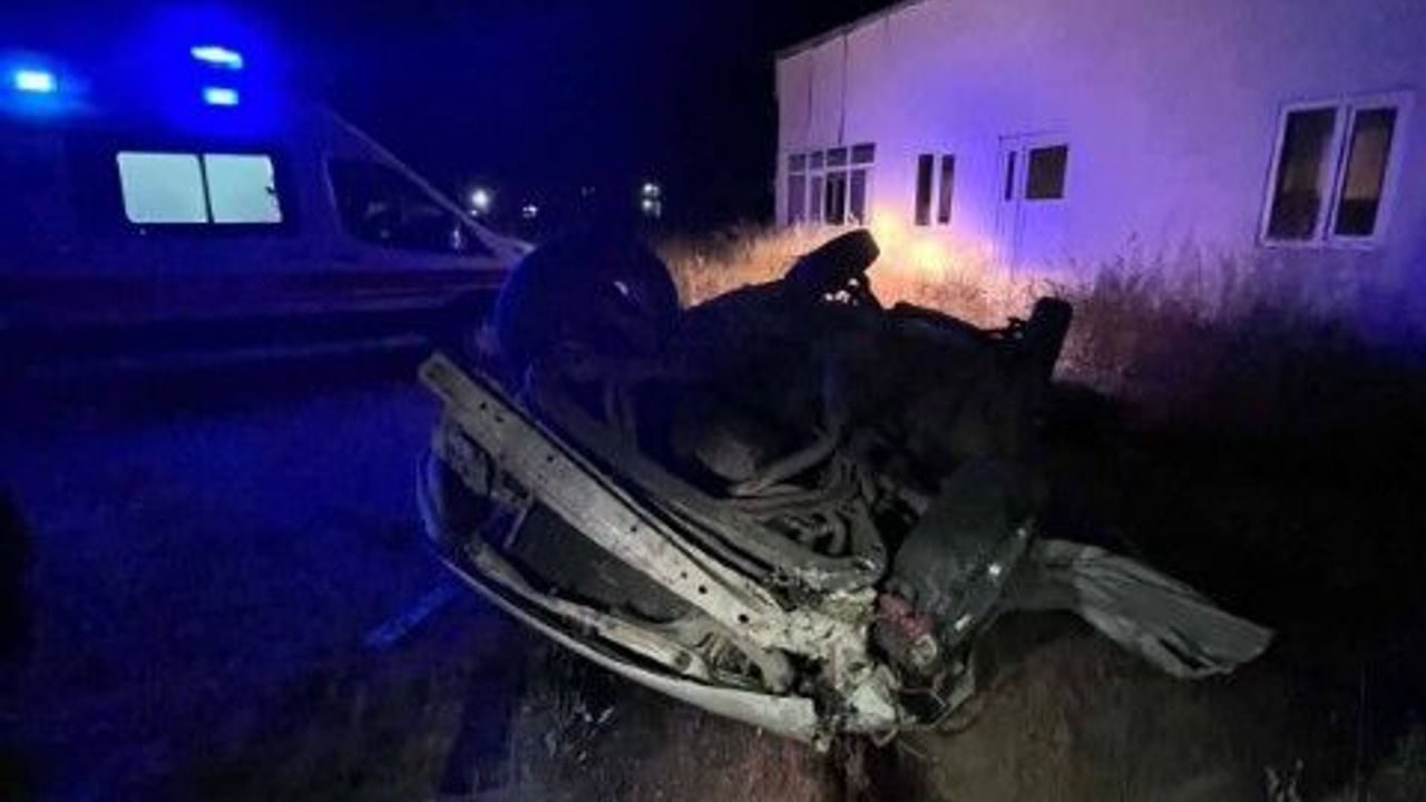 Şanlıurfa’da Feci Kaza Sürücü Ağır Yaralandı
