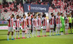 Sivasspor 8 maçlık 3 puan hasretini sonlandırdı