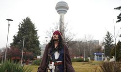 Jack Sparrow Kostümüyle Ankara Oyun Havaları Sergileyen Ersin Tarhan, Başkentlileri Büyüledi