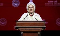 Emine Erdoğan'ın başlattığı "Okuryazarlık Seferberliği" ile binlerce kadın okullu oldu