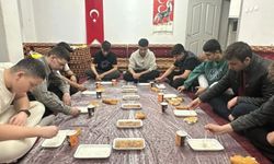 Ülkü Ocakları Gençleri, Çanakkale Menüsüyle İftar Yaptı