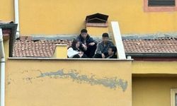 Şanlıurfa’da Çatıdaki Fotoğraf Olay Oldu! Öğrenciler ve Veliler Tepkili