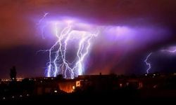 İzmir'de Perşembe Günü Yer Yerinden Oynayacak: Sokağa Çıkılmaması Öneriliyor!