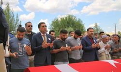 Şanlıurfa'da emekli bekçi Mahmut Kaya son yolculuğuna uğurlandı
