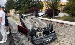 Nevşehir’de Kediye Çarpmamak İçin Manevra Yapan Sürücü Takla Attı