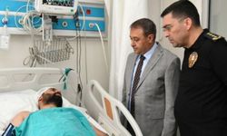 Şanlıurfa Valisi, Kazada Yaralanan Polis Memurunu Hastanede Ziyaret Etti