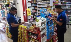 Şanlıurfa Karaköprü’de Market Denetimleri Sıklaştırıldı: Tarihi Geçmiş Ürünlere El Konuldu