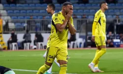Fenerbahçe' futbolcuyu kadro dışı bıraktı