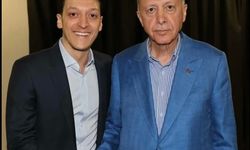 Eski Futbolcu Mesut Özil, AK Parti Merkez Karar Yönetim Kurulu Üyesi Oldu