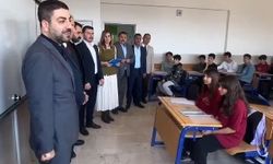 AK Parti Karaköprü İlçe Başkanı Orhan Çelik, Bilim ve Teknoloji Haftası'nda Öğrencilerle Buluştu