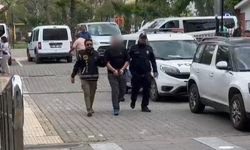 Yakasını Kurtarmak İçin Annesini Rehin Aldı!