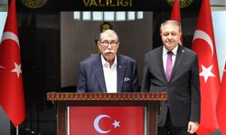 Şanlıurfa Valiliği'nde Önemli Ziyaret: Eski İçişleri Bakanı Aksu Ağırlandı