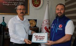 Şanlıurfa Nüfus Müdürü'nden Diyanet Vakfı'na Kurban Bağışı