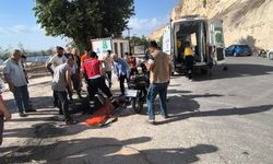 Şanlıurfa Birecik’te Otomobil ile Motosiklet Çarpıştı: 1’i Ağır, 1 Yaralı