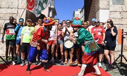 Bursa’da Tarihi Koşu Heyecan!