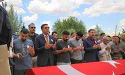 Şanlıurfa'da emekli bekçi Mahmut Kaya son yolculuğuna uğurlandı