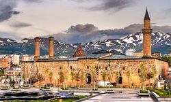 Bu İlçede Evi, Arsası Olan Yaşadı: Erzurum'un En Güzel İlçesi Seçildi!