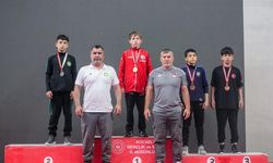 U15 Güreş Şampiyonası’nda Şanlıurfa Rüzgarı: Dedeoğlu Türkiye Üçüncüsü