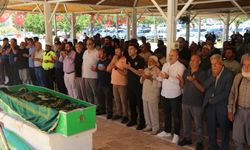 Şanlıurfa Emniyet Müdürü Aksoy, polis memurunun annesinin cenazesine katıldı.