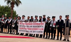 Harran İlahiyat Mezuniyetinde Duygulandıran Pankart