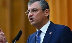 CHP Lideri Özgür Özel'e Cenaze Çıkışı Saldırı