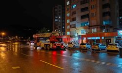 Kayseri’de Apartmana Yıldırım Düştü!