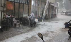 Manisa Kula’da Dolu ve Sağanak Yağış Hayatı Felç Etti!