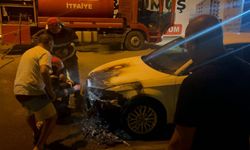 Şanlıurfa’da Alev Alev Yanan Otomobil Kameralara Yansıdı!