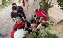 Şanlıurfa'da Demir Korkuluklara Saplanan Küçük Mahmut'u İtfaiye Kurtardı