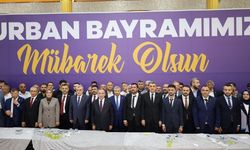 AK Parti’nin Bayramlaşma Programı Gündem Oldu: Kimler Katıldı?
