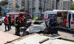 Mersin’de Kavşakta Feci Kaza!