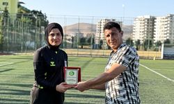 Şanlıurfaspor’dan Kadın Hakemlere Teşekkür Plaketi