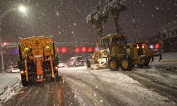 Şanlıurfa’da Kar Alarmı: Ulaşım İçin Gece Boyu Çalışma