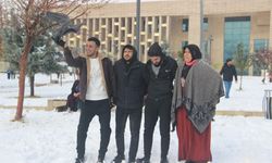 Şanlıurfa’da Karla Gelen Mutluluk Kameralara Yansıdı!