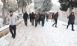 Şanlıurfa’da Eyyübiye Belediyesi Karla Mücadelede Sahada!