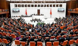 Kadınlar da askere mi gidiyor? Gözler Meclis Komisyonu’nda