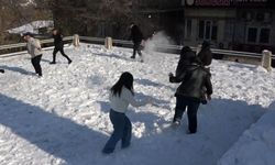 Şanlıurfalı Gençlerin Kar Sevinci: Gaziantep’i Geziyoruz, Karın Tadını Çıkarıyoruz!