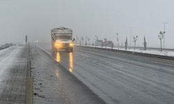 Şanlıurfa Siverek’te Kar Yağışı Etkisini Artırdı