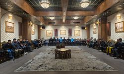 Şanlıurfa'da Gençler Hem Öğreniyor Hem Geziyor