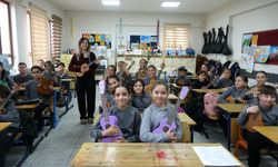 Kilis 15 Temmuz Şehitler Ortaokulu’nda Tüm Öğrenciler Enstrüman Çalıyor
